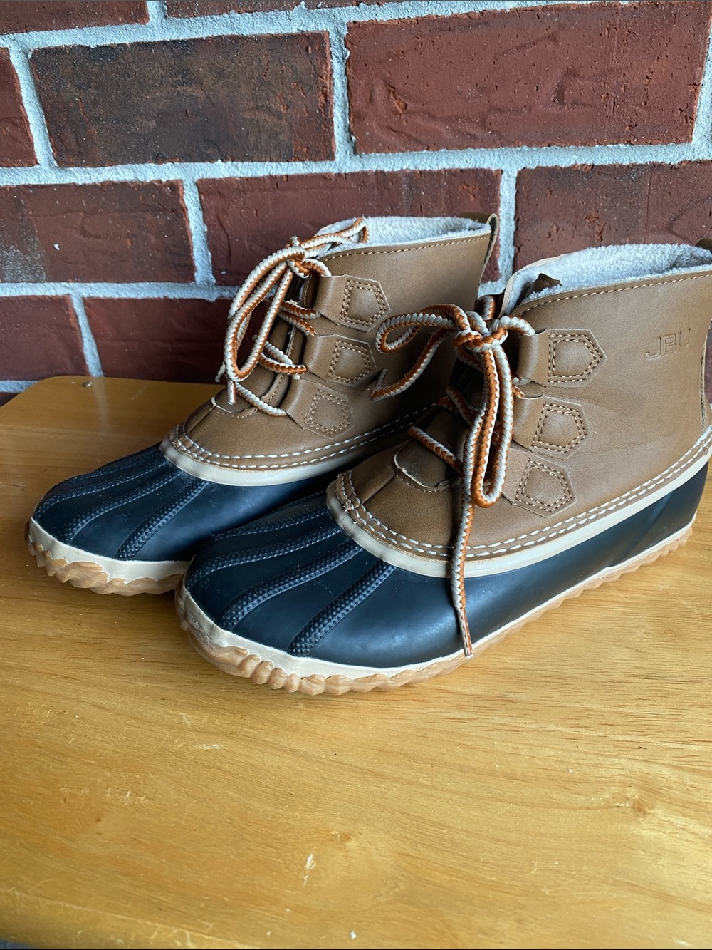 JBU Black and Tan Lace-Up Winter Duck Boots Jambi Nala Rain Sz 7